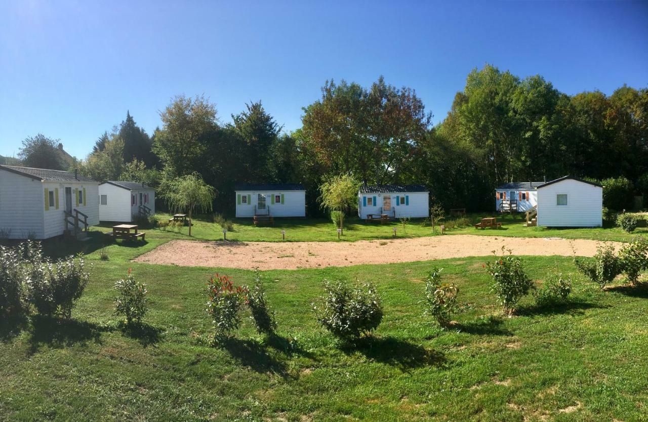 Camping Des Papillons Lalizolle Exterior foto