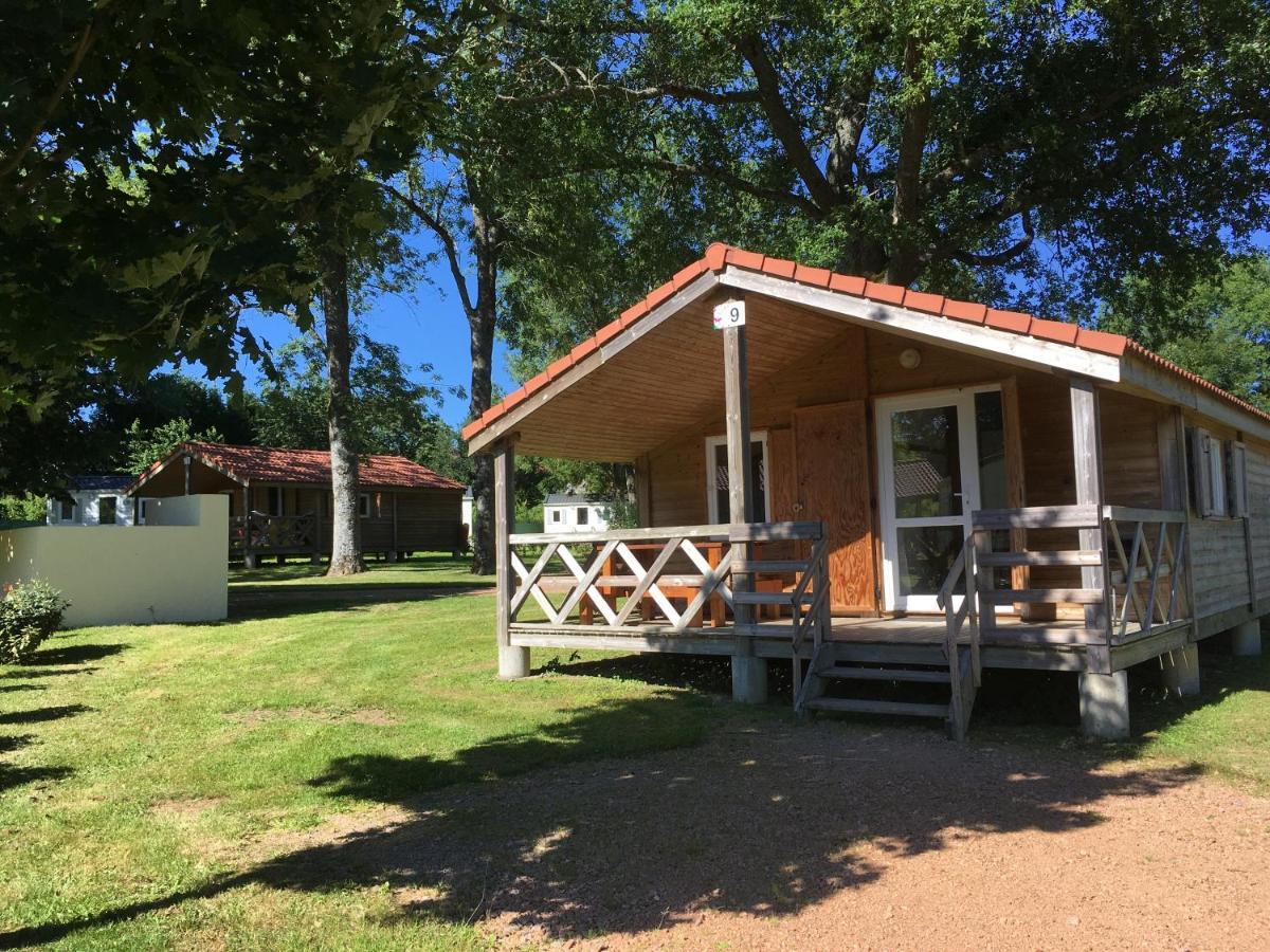 Camping Des Papillons Lalizolle Exterior foto